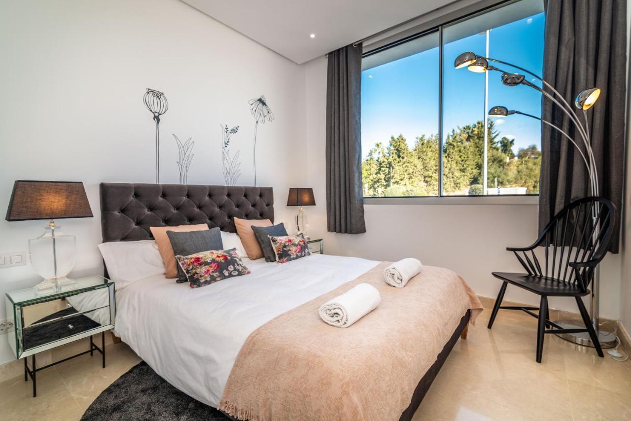 Casa Isabel: Luxury Condo with Private Infinity Pool Marbella Exterior photo